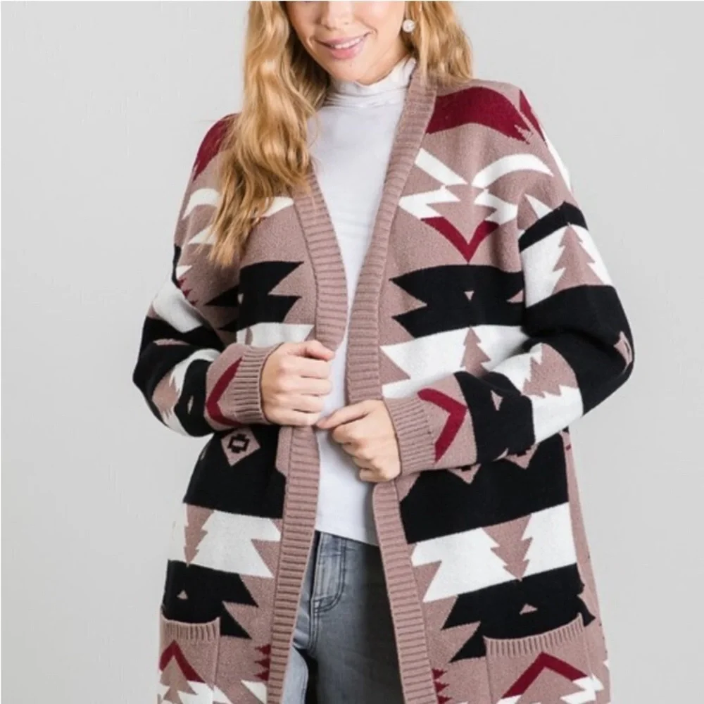 Cardigan Aztec print NWT medium large quality well made oh so yummy
